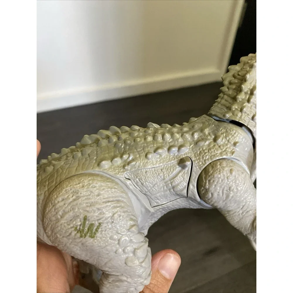 HASBRO 2014 JURASSIC PARK WORLD INDOMINUS DINOSAUR ACTION FIGURE